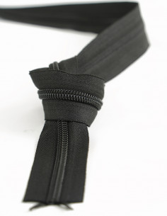 ZIPPER TAPE RT5 BLACK KM765